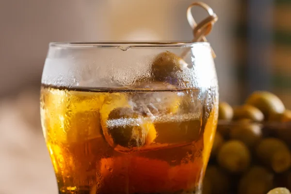 La-hora-del-vermu cata de vermuts con visita al Celler